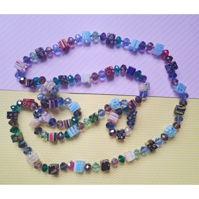 Sautoir en perles de verre.