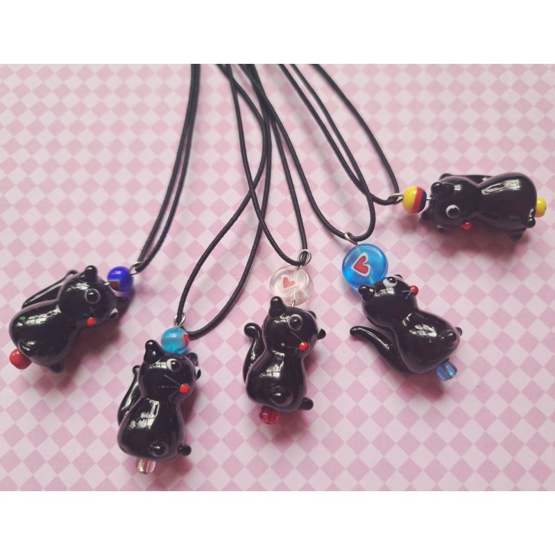 Collier chat noir.