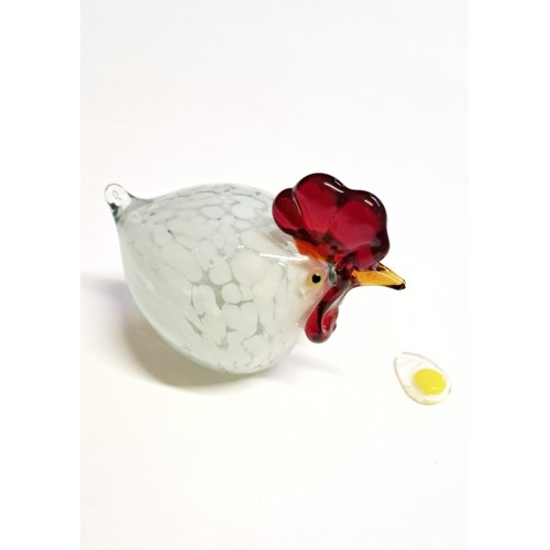 Poulette en verre soufflé.