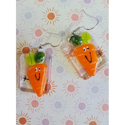 Boucles d'oreilles carottes pour Pâques en fusing