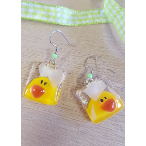 Boucles d'oreilles poussins de Pâques en verre fusionné