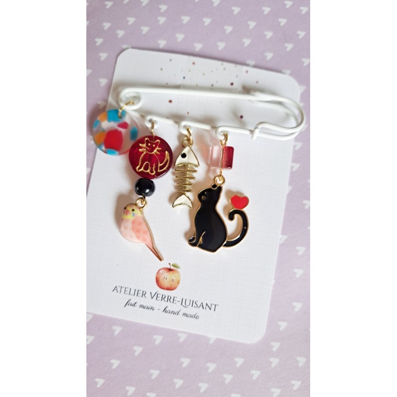 Broche épingle chat noir et oiseau