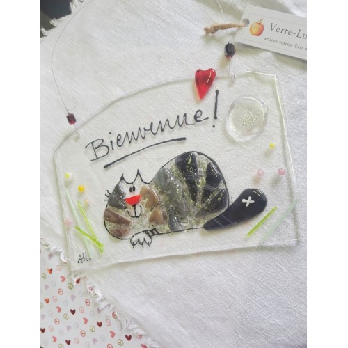 Plaque "Bienvenue" chat tigré en verre fusionné à suspendre