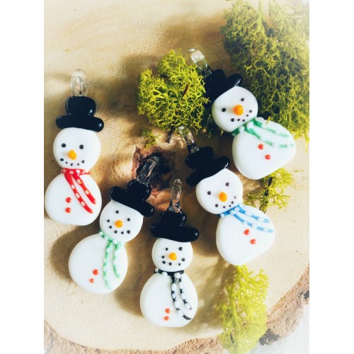 Adorable bonhomme de neige en verre à suspendre Adorable bonhomme de neige en verre à suspendre
