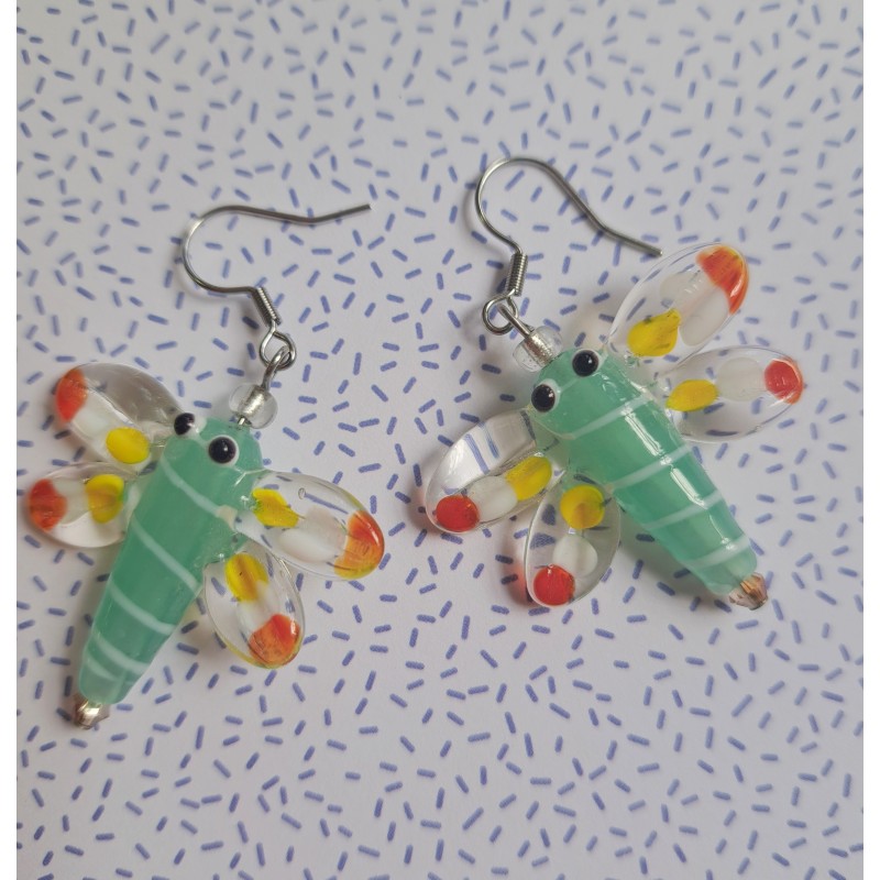 Boucles d'oreilles libellules en verre filé. Boucles d'oreilles libellules en verre filé.