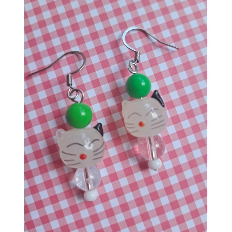 Boucles d'oreilles petit chat. Boucles d'oreilles petit chat.
