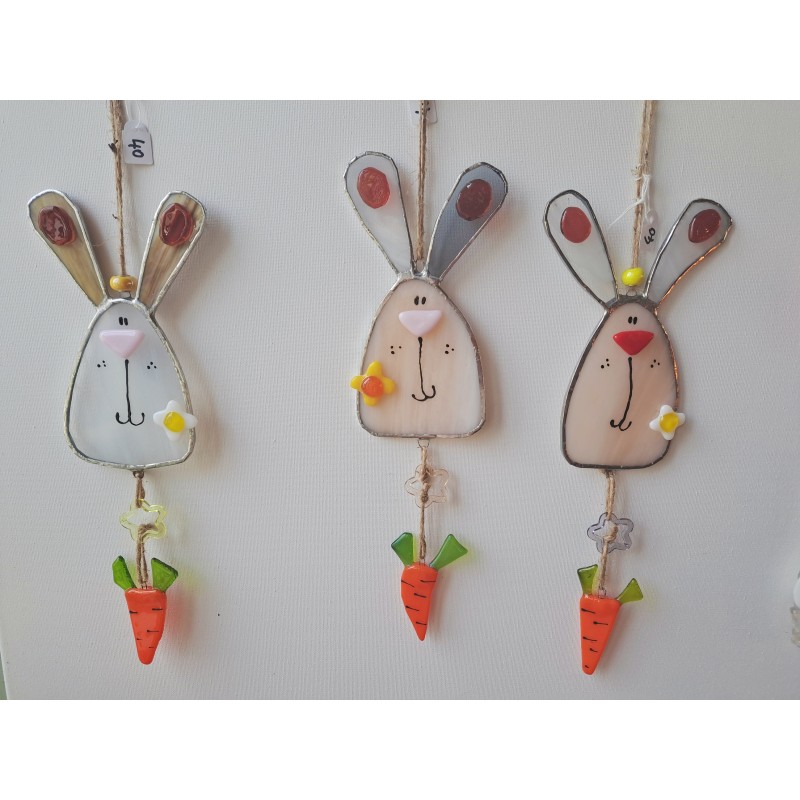 Mobile "lapinoux" en vitrail.