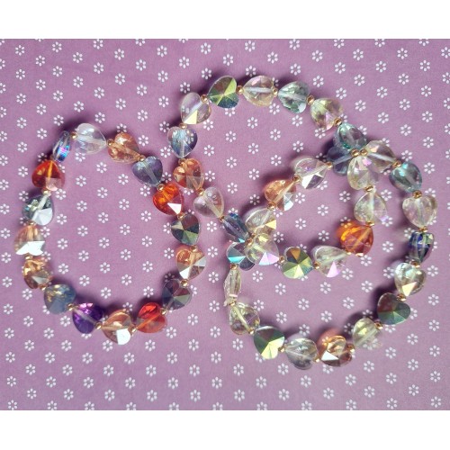 Bracelet petits cœurs brillants. Bracelet petits cœurs brillants.